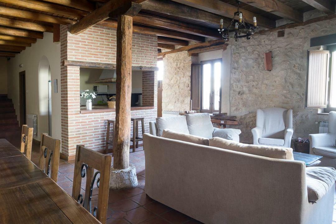 Casa Rural Los Yeros Aldeasona - Segovia エクステリア 写真